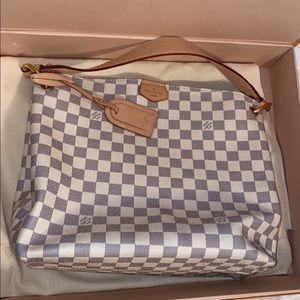 Graceful PM Louis Vuitton purse